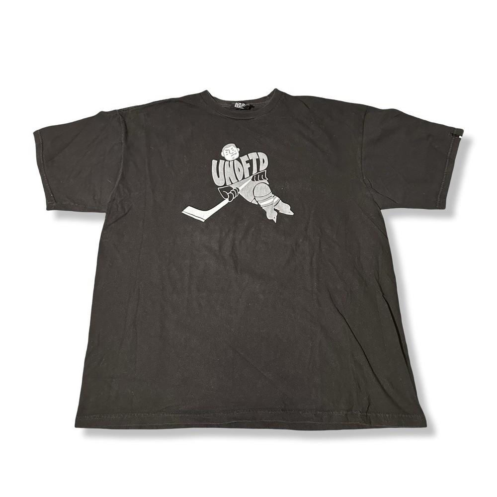 Undefeated Hockey Black Graphic T Shirt Size XL Streetwear Unisex T-Shirt