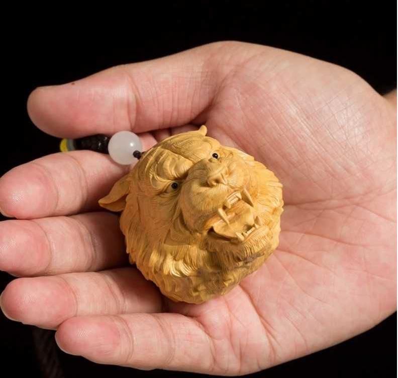 

Деревянный Декор Голова Тигра Статуэтка для Подвешивания - Резьба по Дереву Арт Брелок Высокое Качество Коллекция Домашних Украшений Подарок