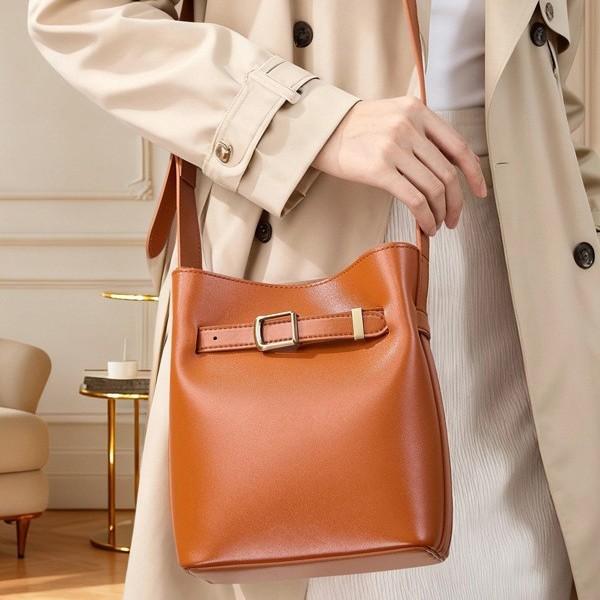 Vintage Textured Cowhide Women's Bag, Top-layer Cowhide Shoulder and Crossbody Bag, Fashionable Bucket Bag, New Handbag for Women