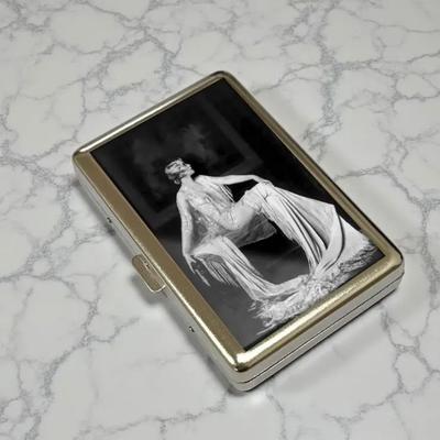 Vintage-Style Vintage Card Case Versatile Design Easy Snap Cash Case Metal Material Multi-function Metal Case