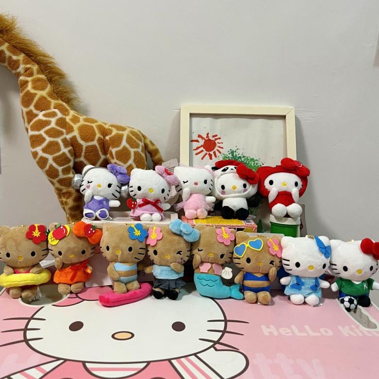 Short Pile Plush Hello Kitty Keyring With Cute Animations For Teenagers And Gift Buyers