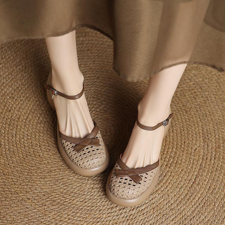 2026 Summer Retro Round Head Thick Bottom Hollow Women's Sandals Fashionable Slimming and Height Increasing Hollow Breathable Sandals for Women