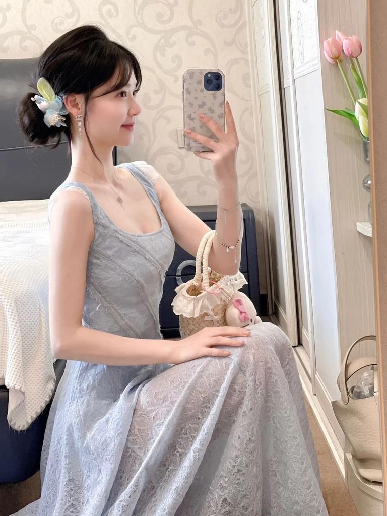 French Niche Seaside Vacation Style Suspender Dress Summer New Slim and Thin Temperament Beach Dress Children