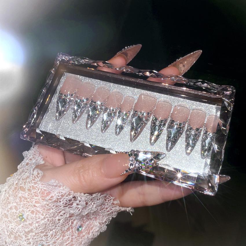 

Миндальные накладные ногти Многоразовые искусственные ногти с дизайном Многоразовые накладные ногти Прессованные Глянцевые Полное покрытие Акриловые Клеящиеся ногти Наклейки для ногтей для женщин