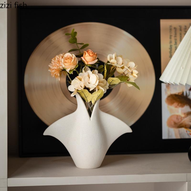 Devil Fish Shaped Ceramic Vase Creative Ornament Desktop Flower Arrangement Hydroponic Vases Dried Flower Vase Decorative Vases