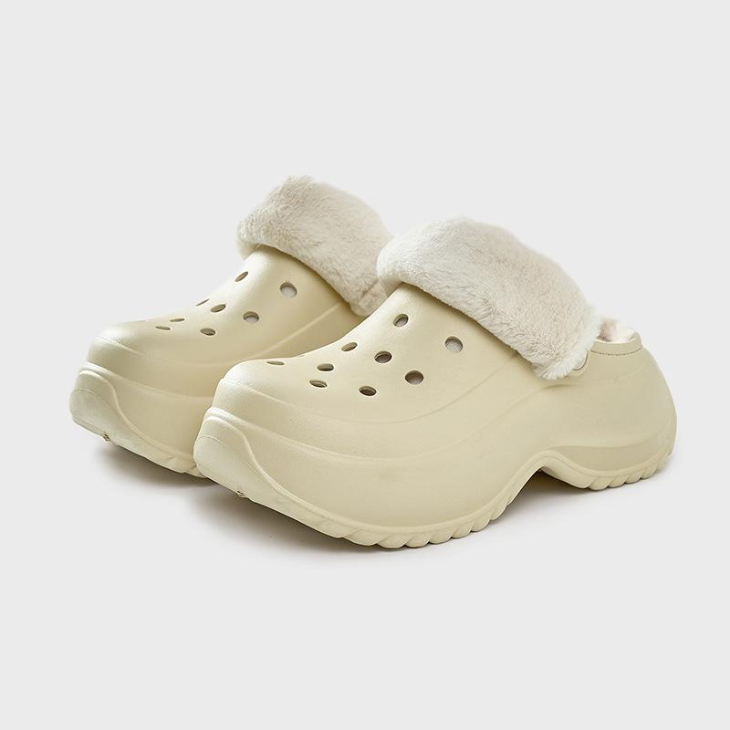 Hole shoes women's 2025 autumn and winter new warm plush cotton slippers cute and funny DIY half-drag cotton shoes