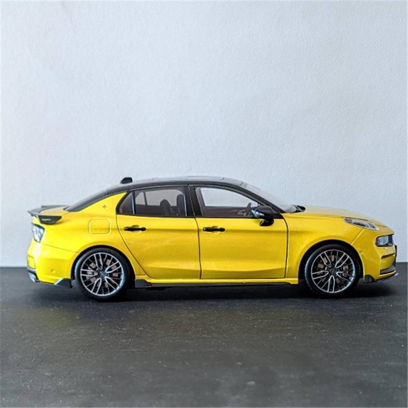 1/18 LYNK&CO 03 03+ Alloy Sports Car Model Diecasts Metal Track Racing Car Vehicles Model Simulation Childrens Toys Gift