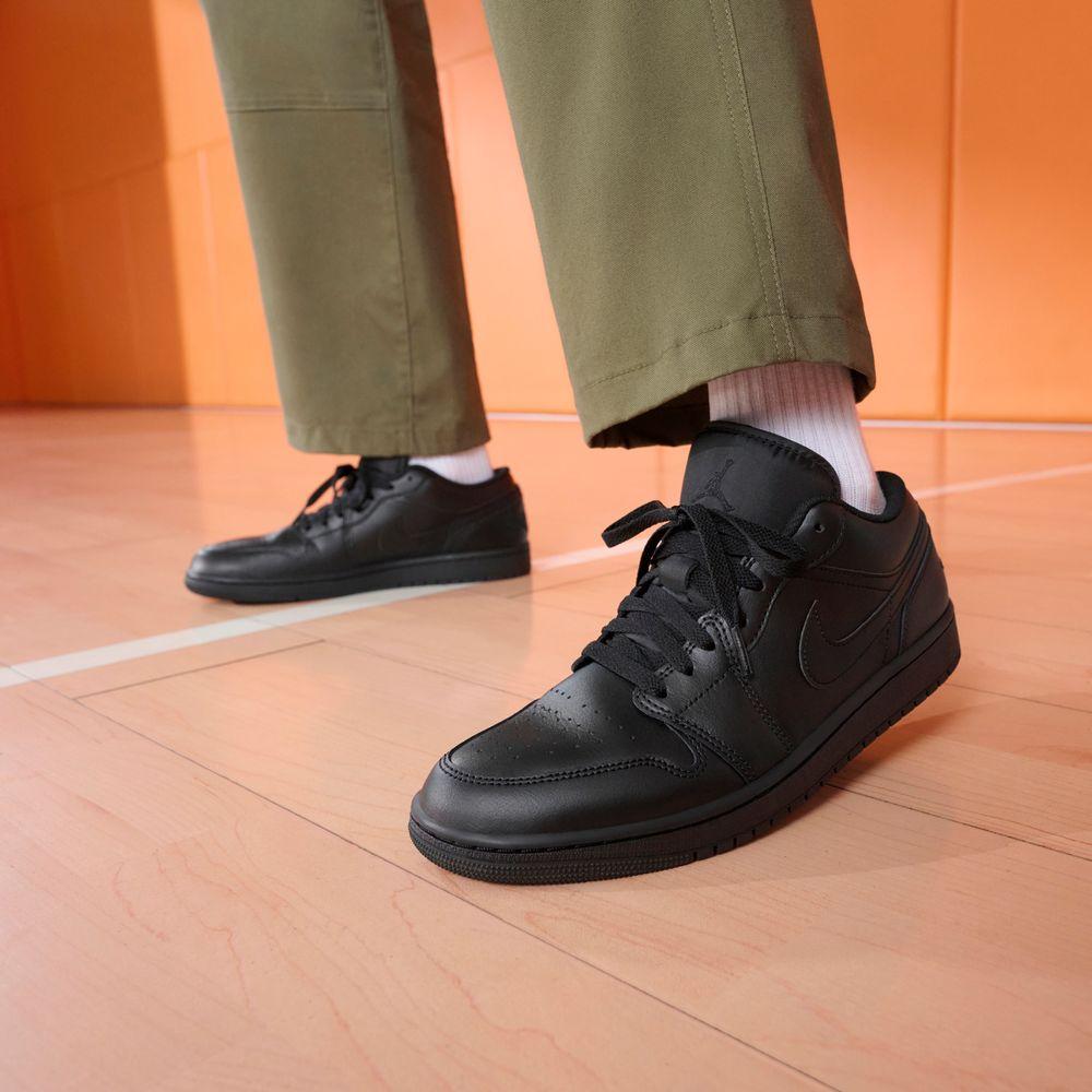 Jordan 1 Low Тройной черный 40