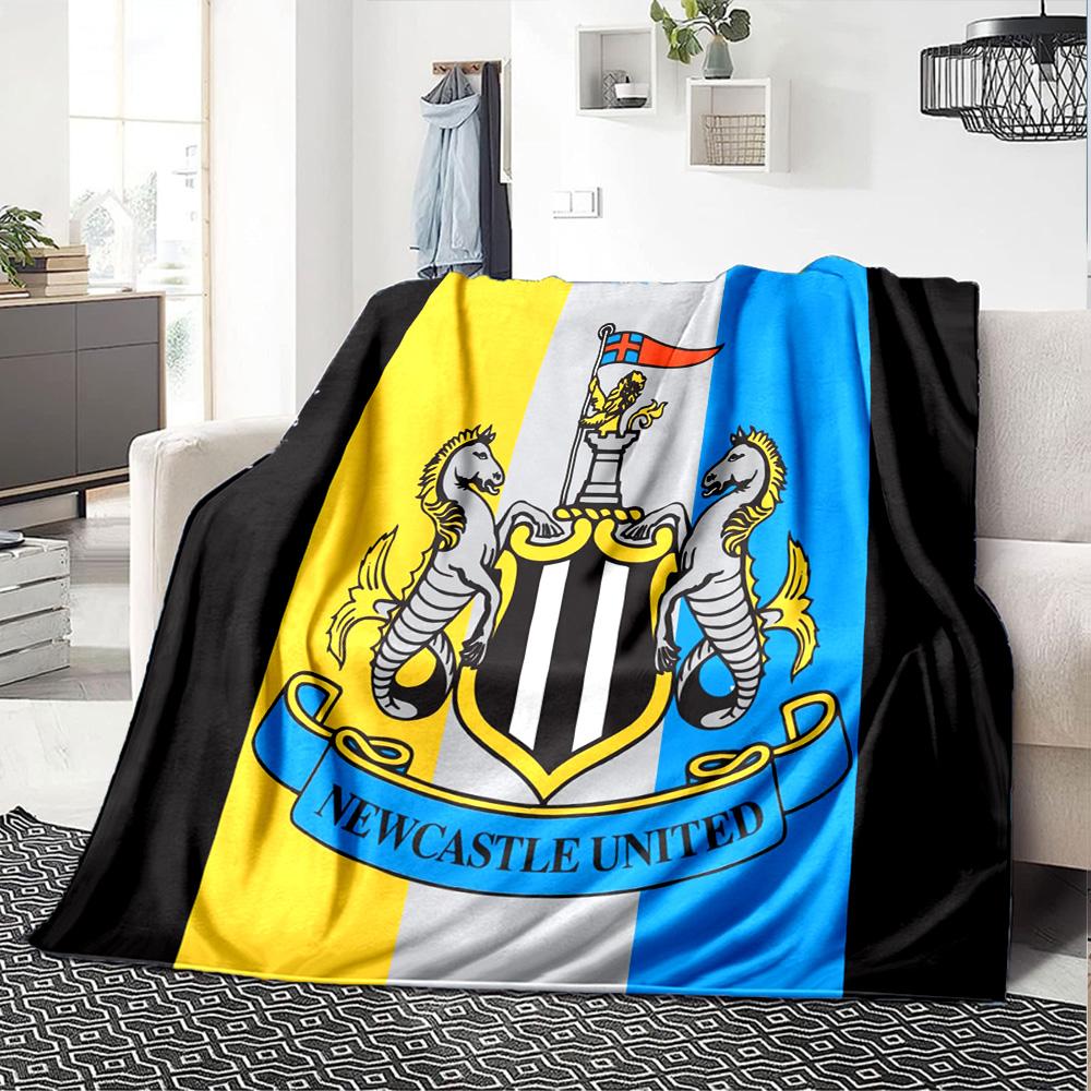 Coperta in Flanella con Stemma del Newcastle United, Poliestere Morbido, Design Moderno, Per Tutte le Stagioni, per Campeggio, Viaggi, Regali per le Feste o Compleanni