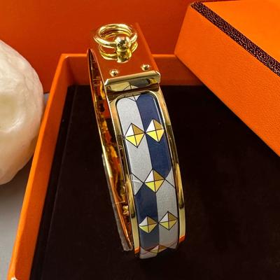 2026 Europäisches und Amerikanisches Personalisierbares Vielseitiges Zugring-Knopf-Armband Leichter Luxus Armband Dekoration Mode Vielseitiger Schmuck