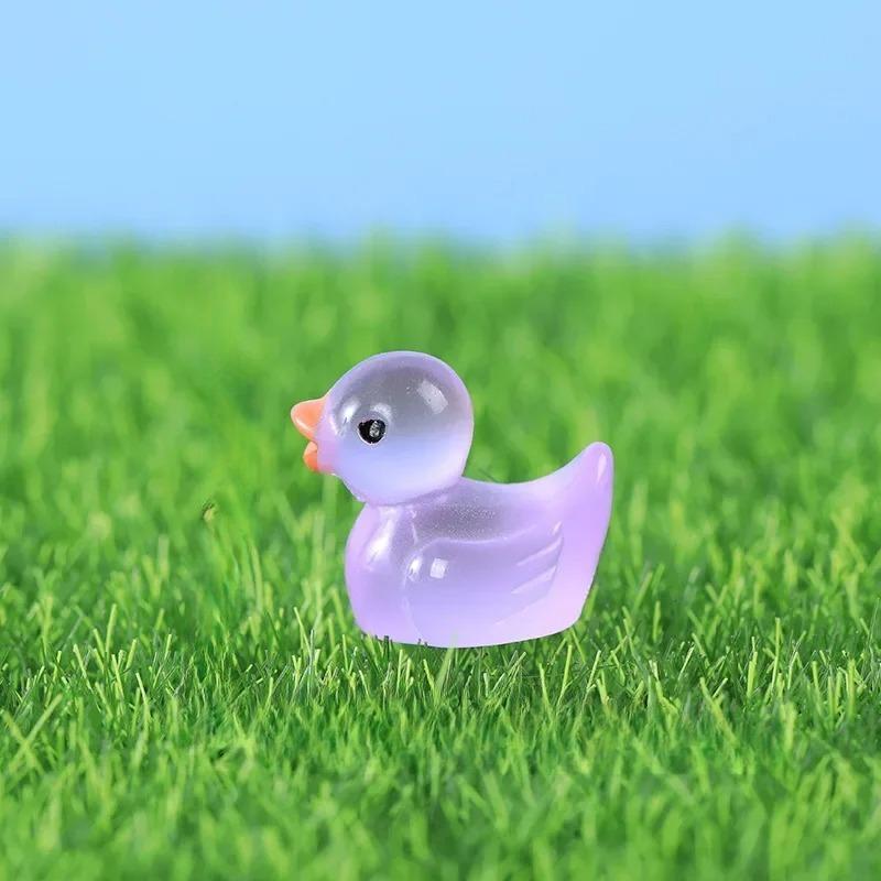 20Pcs Glow-in-the-Dark Duck Figurines - Resin Mini Ornaments for Fairy Garden DIY Art Crafts Micro Landscape Decor