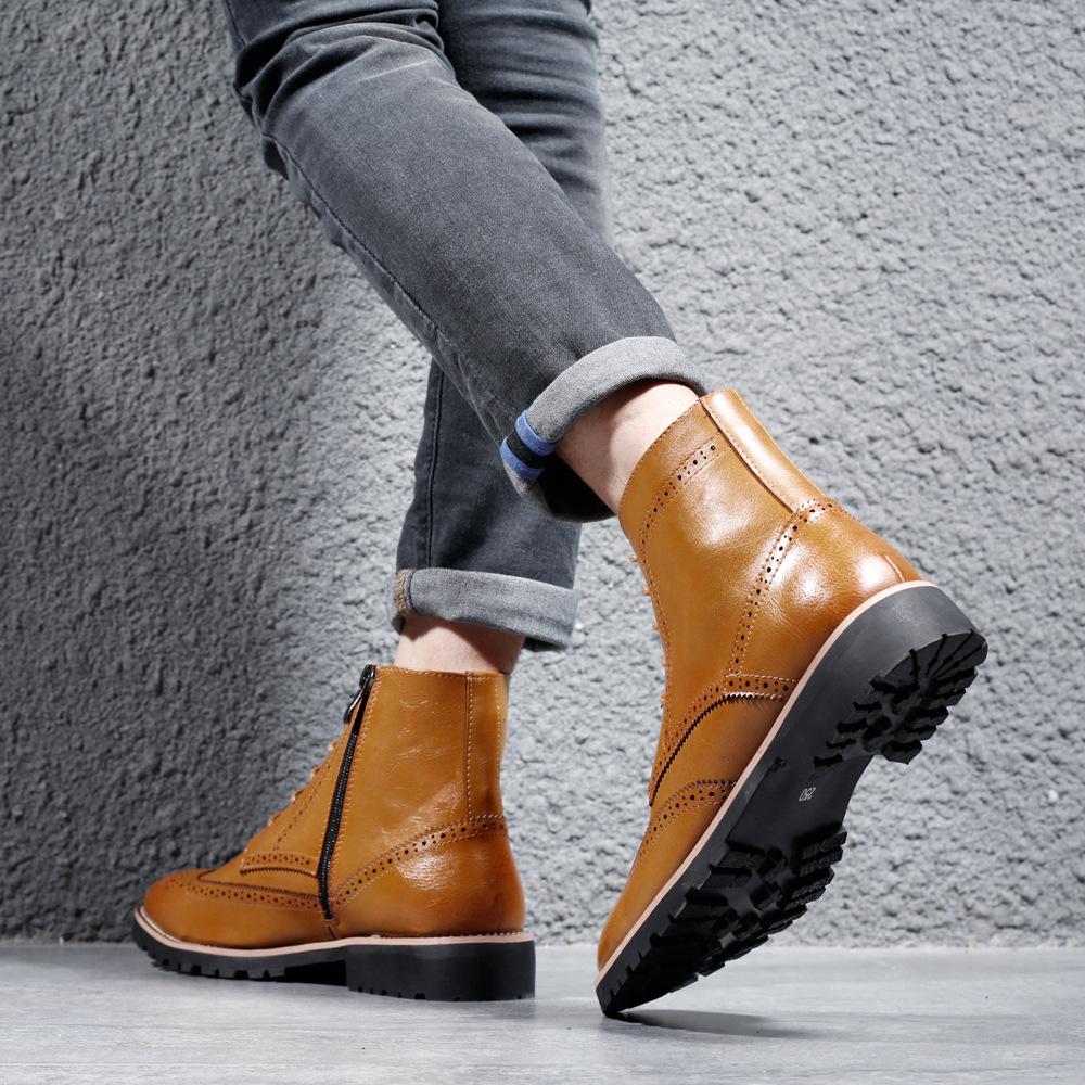 Aumento de botas masculinas estilo britânico tendência botas de couro esculpidas Brock sapatos de couro de cano alto botas Martin sapatos masculinos