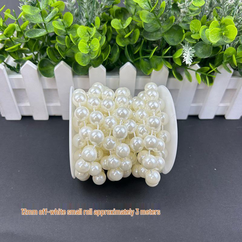 Svatební řetízek z imitovaných perel pro dekoraci a aranžmá scény