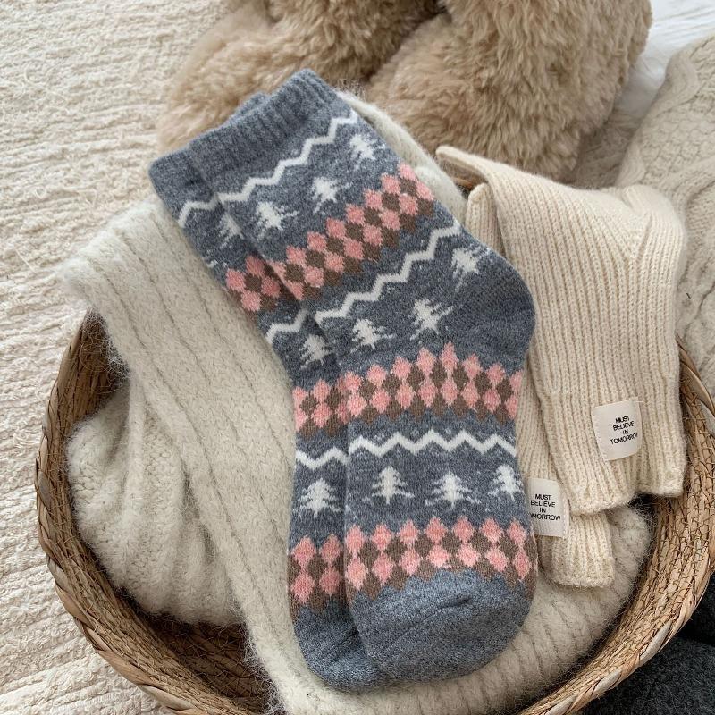 In Winter, Thicken Socks for Warmth, Wool Mid-calf Socks, Christmas Tree Pile Socks, Women's Socks