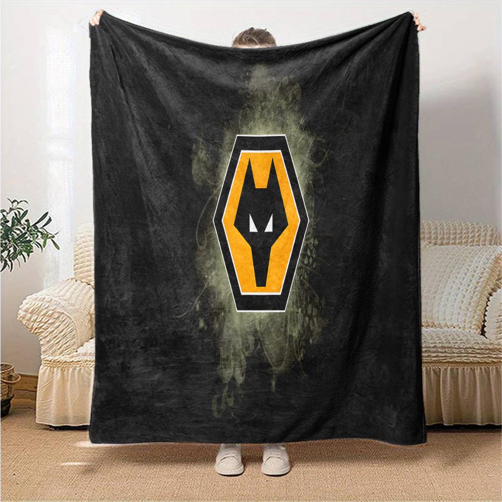 Flaming Wolves Emblem Wanderers Flannel Blanket, Soft Polyester, Modern Design, All-Season for Camping, Travel, Gifts for holidays or birthdays