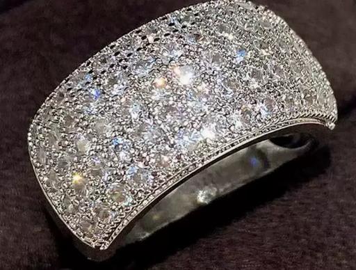 

Ofertas Hip Hop Style Trendy Men Rings Copper Ring Iced Out Bling Pave Cubic Zirconia Geometry Ring Charms 10