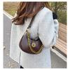 Light Luxury Crescent Bag, Fashionable Versatile, Temperament Commuting Choice.