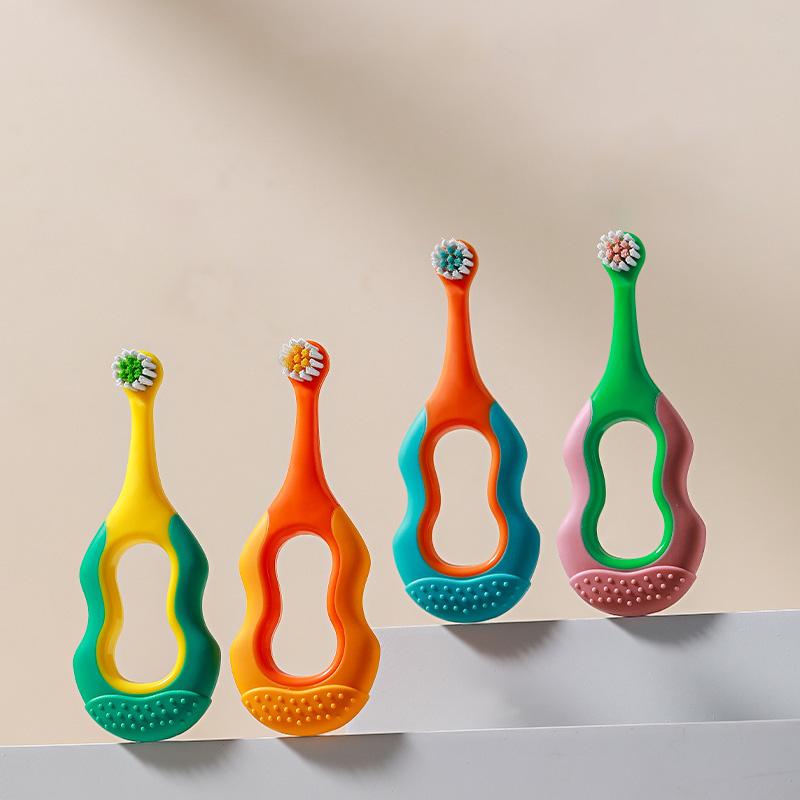 Children's specific toothbrush, portable children's soft bristled toothbrush, antibacterial oral cleaning brush for baby teeth
