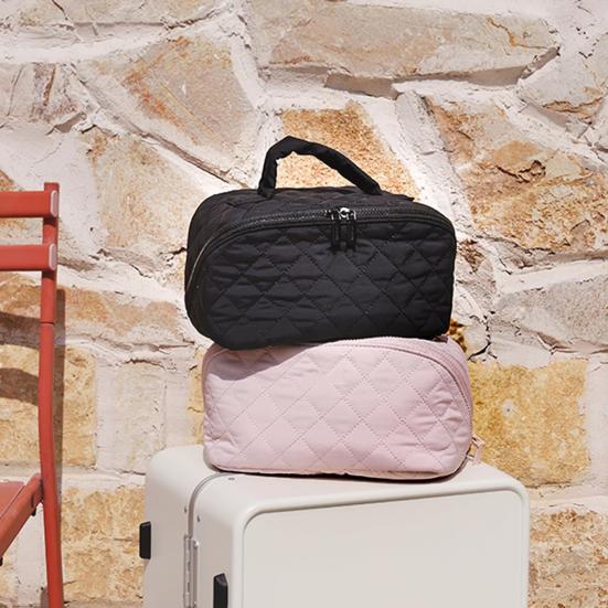 Makeup Bag Woman Puffy Padded Organizer Leak-Proof Interior Washable Cosmetic Case Portable Toiletry Bag