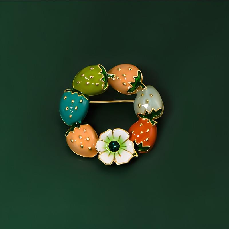 Strawberry Ring Brooch for Women, High-end and Exquisite, Anti-glare Brooch Design Sense