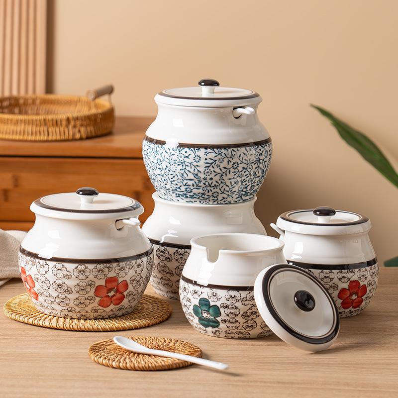 Kitchen Ceramic Oil Tank Household High-temperature Resistant Chili Oil Tank with Lid Spoon Kitchen Spice Jar Seasoning Can