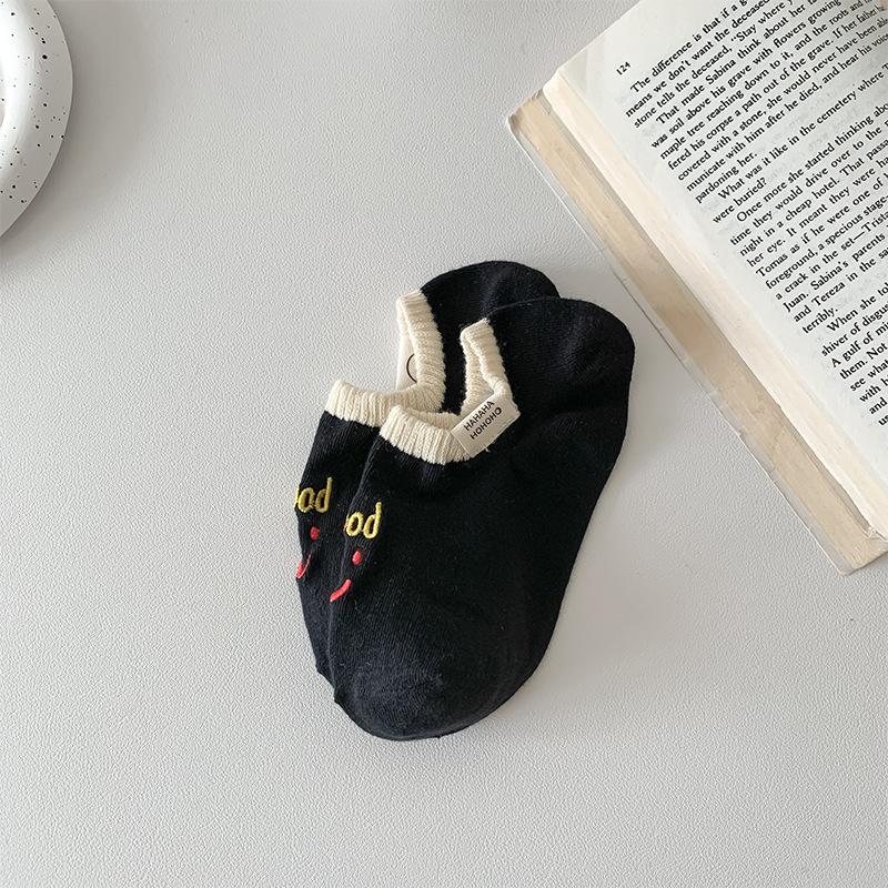 2024 European Socks, Personalized Embroidery, Smiley Face, Contrasting Color, Invisibility, Fashion Trend, Socks, Boat Socks
