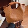 Bag Women's New 2025 Fashion Woven Popular Commuter Tote Bag Simple Niche Light Luxury Large-capacity Messenger Bag