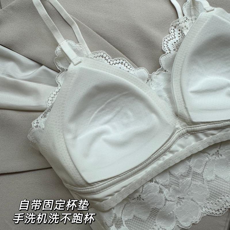 Big beauty back lace sling tube top, big chest, small gathering, integrated coaster, bottom underwear, women's collar can be worn outside