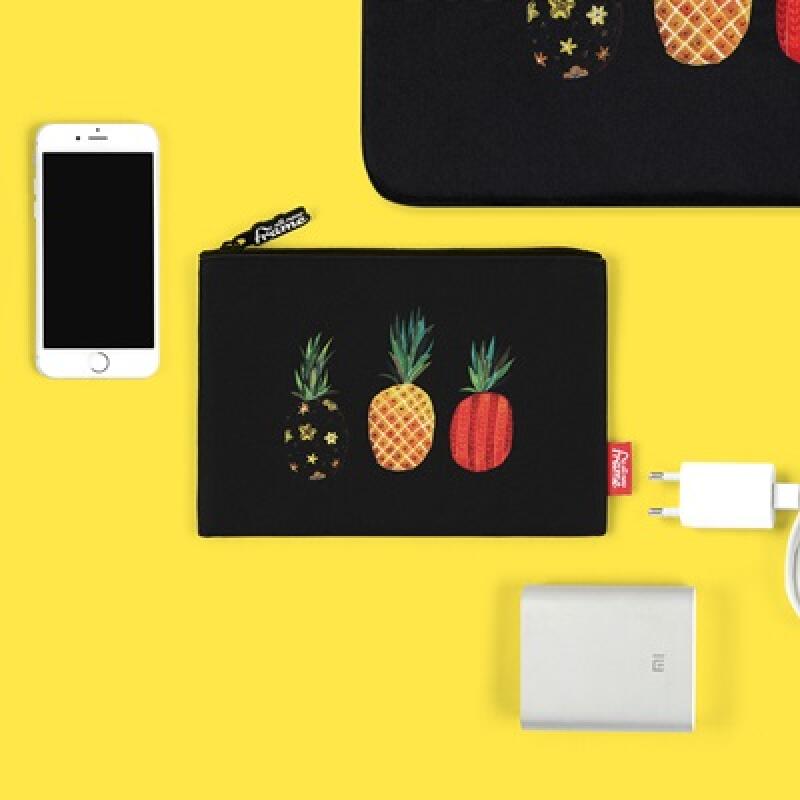 Pouch / Pineapple (Black)