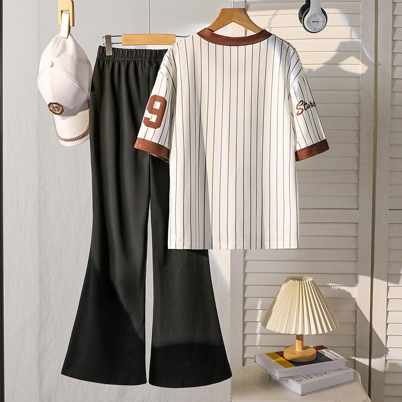 Girls' Fashion Set 2025 Summer Children's Retro Loose V-neck Striped Short-sleeved Top and Trousers Set