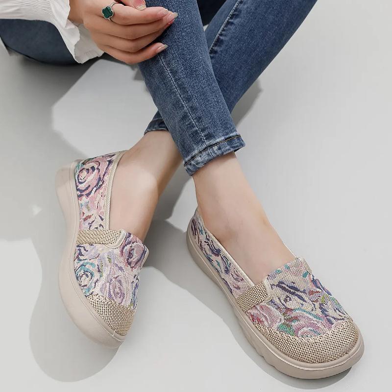 Processing customized new old ******* cloth shoes 25 ****** versatile one-pedal non-slip s**t sole lightweight foreign trade fisherman shoes