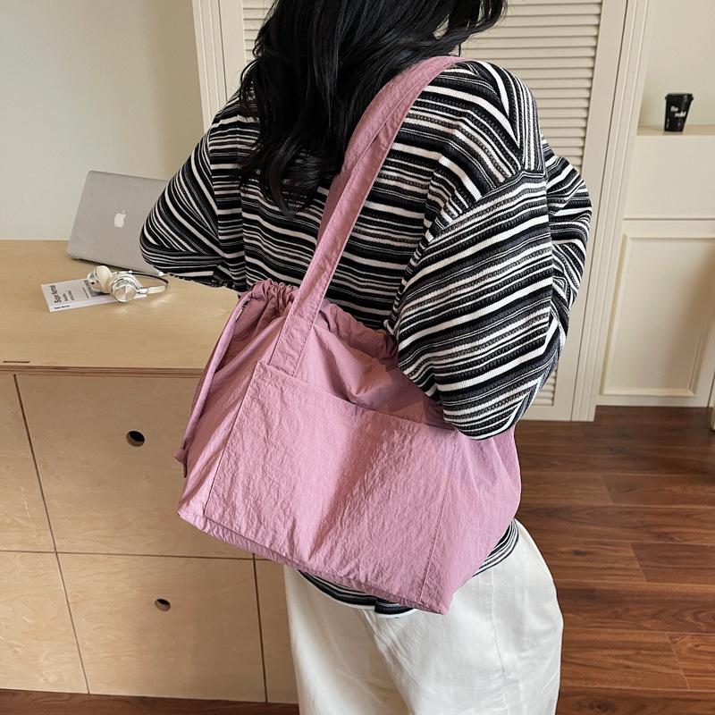Spring and summer nylon cloth bag women's new casual versatile shoulder bag large-capacity commuter tote bag