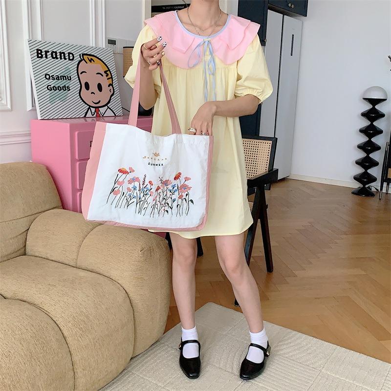 72 Splicing Retro Embroidery Large Capacity Shoulder Bag Cloth Bag Tote Bag Student Class Canvas Bag