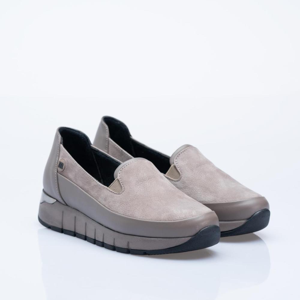 

Модная женская бежевая повседневная обувь