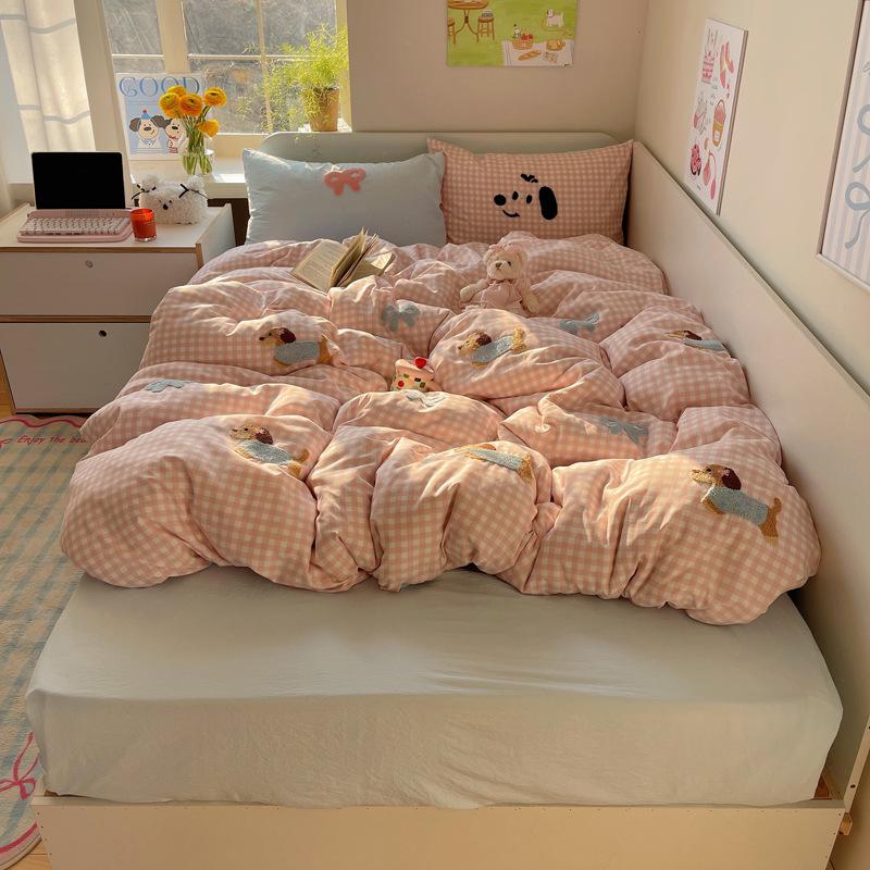 Dachshund Bowknot Chenille Embroidered Cotton Quilt Set - Soft, Skin-Friendly, Four or Three-Piece Dormitory Set