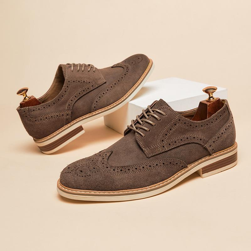Fashion Britain Trend Gentleman Men's Pointed Suede Leather Brogues  Lace Up Casual Dress Homecoming Shoes Male Formal Wedding Footwear
