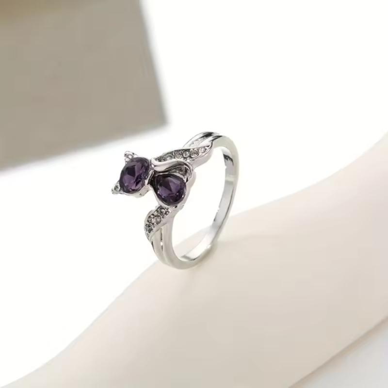 Luxurious and Fashionable Purple Color Zircon Inlaid Women's Ring, Suitable As A Jewelry Gift for Girlfriends on Valentine's Day