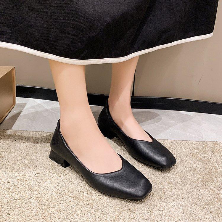 

2025 новая женская обувь корейская версия квадратный носок мелкий вырез женские туфли на толстом каблуке четырехсезонная женская обувь производитель 40 чёрный
