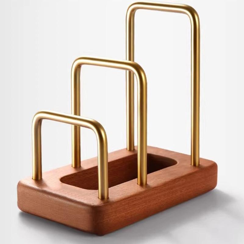 Prostorově úsporný držák na krájecí prkénka s protiskluzovou dřevěnou základnou, úložný stojan na desku na krájení na pracovní desku