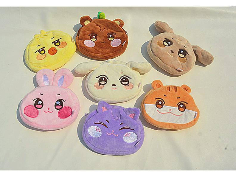 ATEEZ Coin Purse Pouch: Featuring Kang Yeosang, Choi San, Park Seonghwa, and Song Mingi.