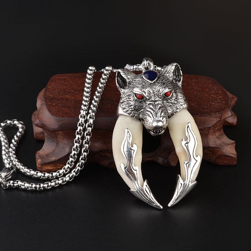 Wolf Fang Pendant: Domineering Amulet & Gift for Men & Women