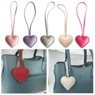 Colgante de Bolso Forma de Corazón Imitación Cuero Llavero Color Vibrante Decoración de Bolso Amuleto Accesorio Llave de Coche