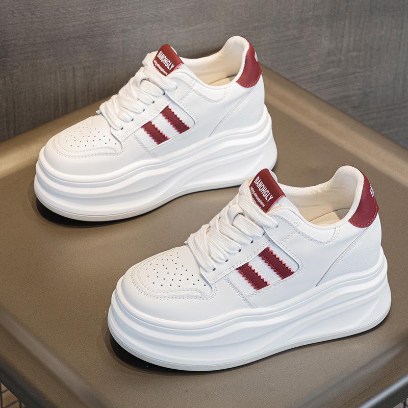 

Кожаные маленькие белые туфли женские осенние новые универсальные на толстой подошве с внутренней высотой, повседневные туфли, маленькие спортивные туфли, кеды 34