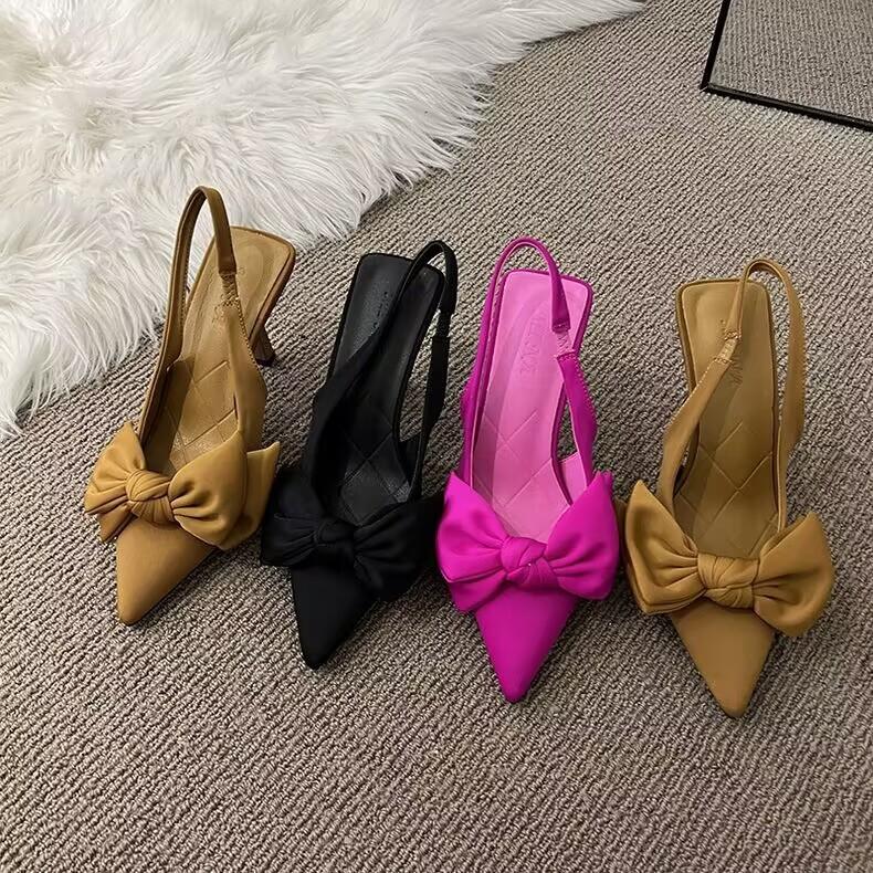 Damen High Heels Rote Spitze Dünner Absatz Ein-Riemen Mittlerer Absatz Taschen-Kopf Damen Schuhe Neujahr Neue Ausländischer Stil Sommer Einzelne Schuhe
