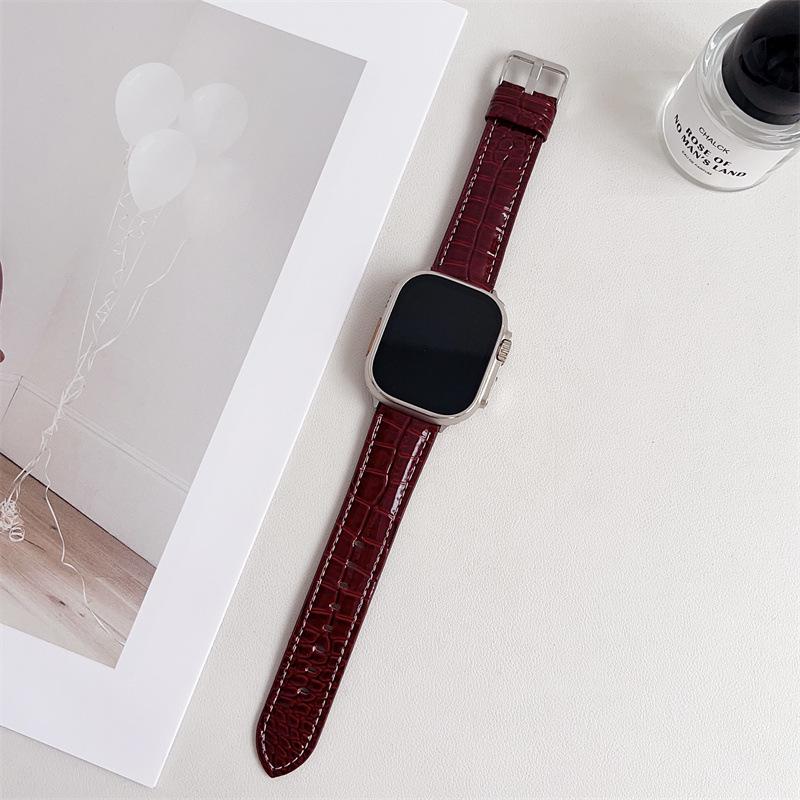 Leather Crocodile Pattern Pin Buckle Strap for Apple Watch 7, Samsung Watch, iWatch 6th Gen, SE.