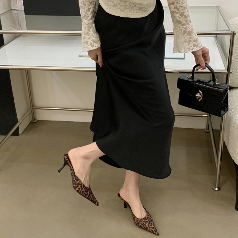 2025 Léto Dámské Pantofle Mules s Krytou Špičkou Módní Mělké Nazouvací Pantofle Dámské Ležérní Nazouvací Boty