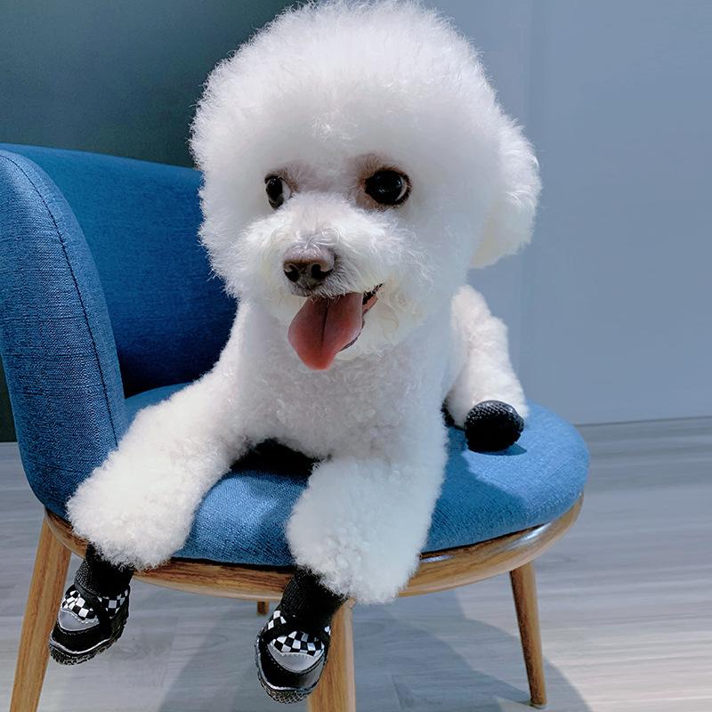 4Pcs/Set Breathable Dog Shoes Waterproof Dog Boots Professional Outdoor Anti-Slip Durable for Puppy Hiking Rubber Sole Pet Boots