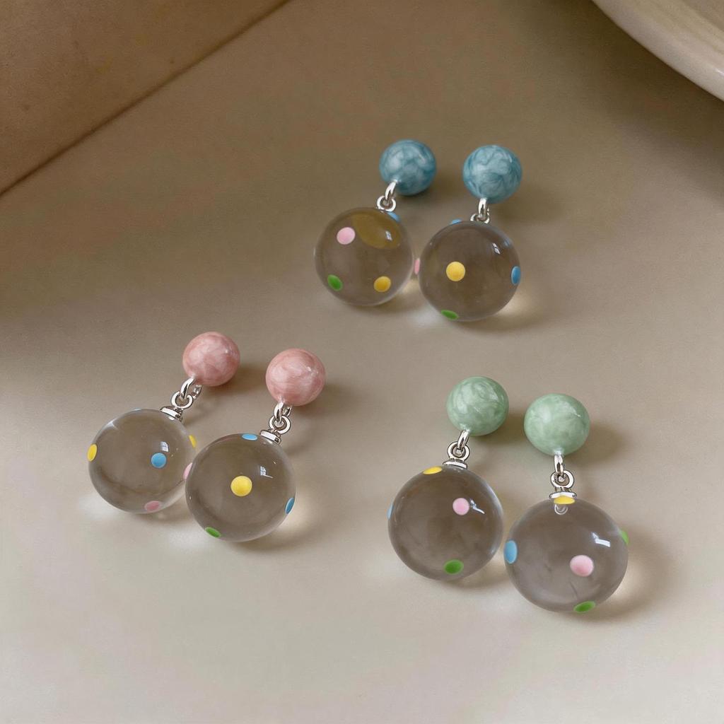 Silver Needle High-Grade Resin Drip Oil Round Stud Earrings – Fresh, Simple, Versatile Fashion Accessories.