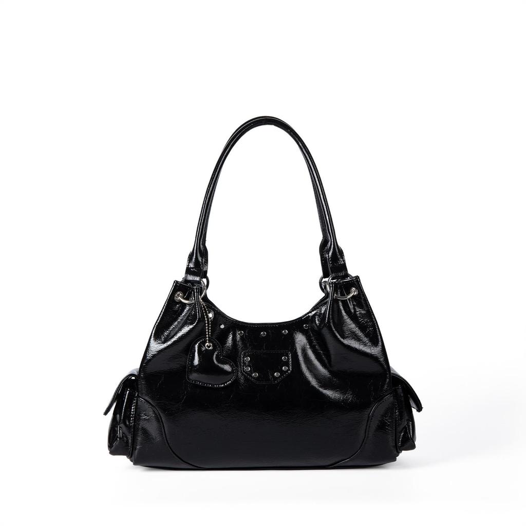 Small Niche Design, High-end Motorcycle Style Armpit Bag, New Trend, Versatile Heart Pendant, Hand-held Shoulder Bag