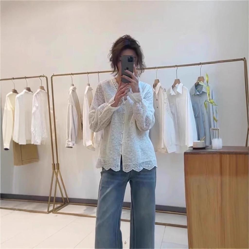 Trendy Spring 2025 V-Neck Long-Sleeve Petite French Lace Blouse for Women